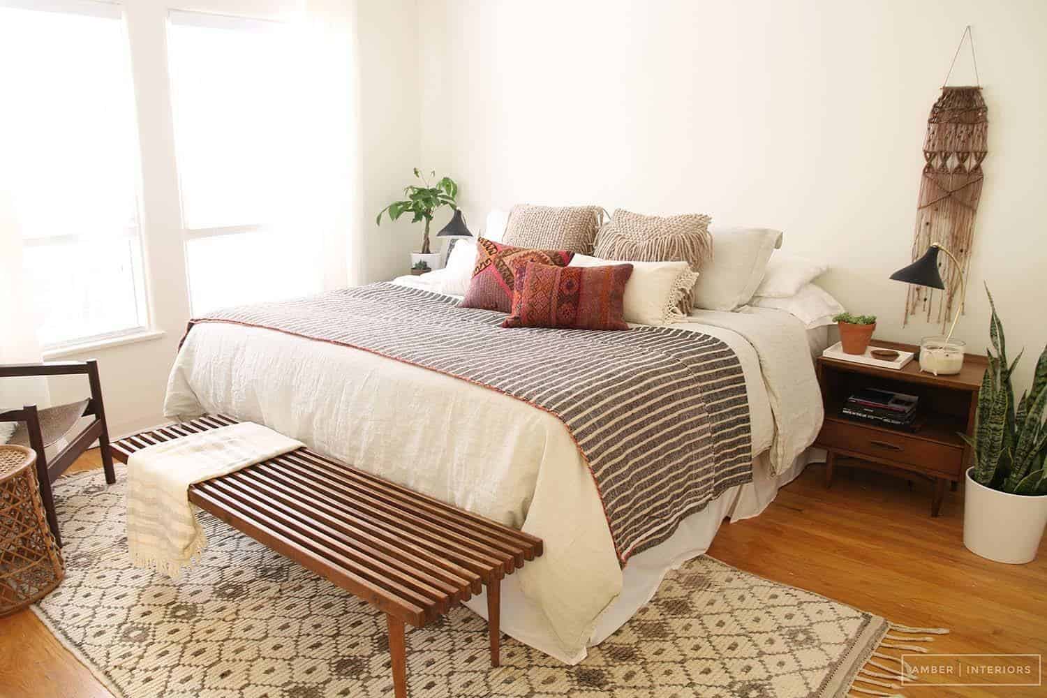  Mid Century Modern Bedroom Ideas with Simple Decor