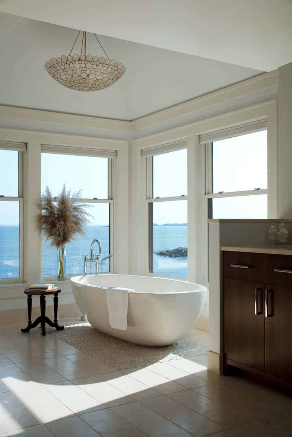 35+ Fabulous freestanding bathtub ideas for a luxurious soak
