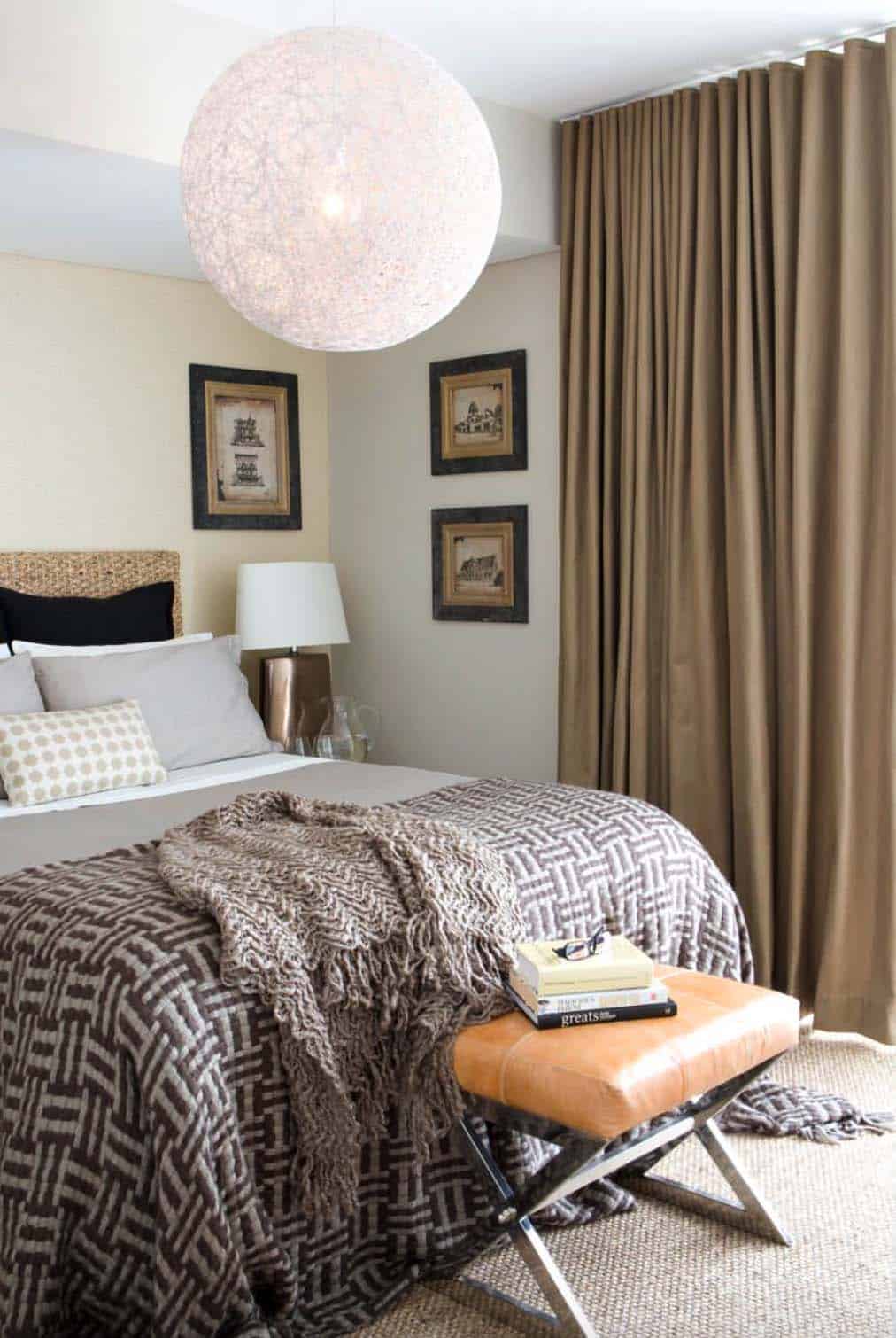 30+ Small yet amazingly cozy master bedroom retreats