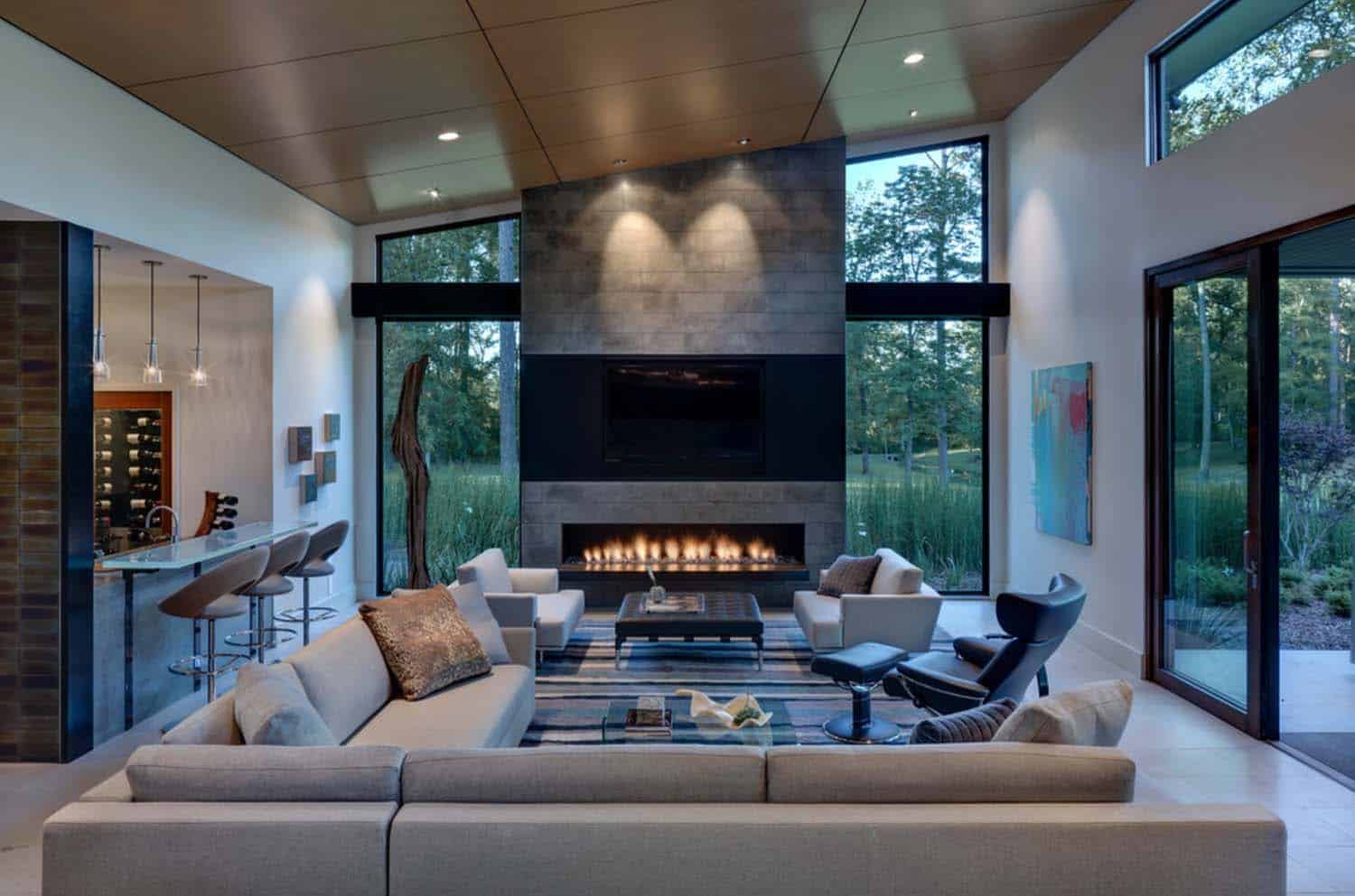 Luxurious contemporary estate in Texas merges indoor-outdoor living