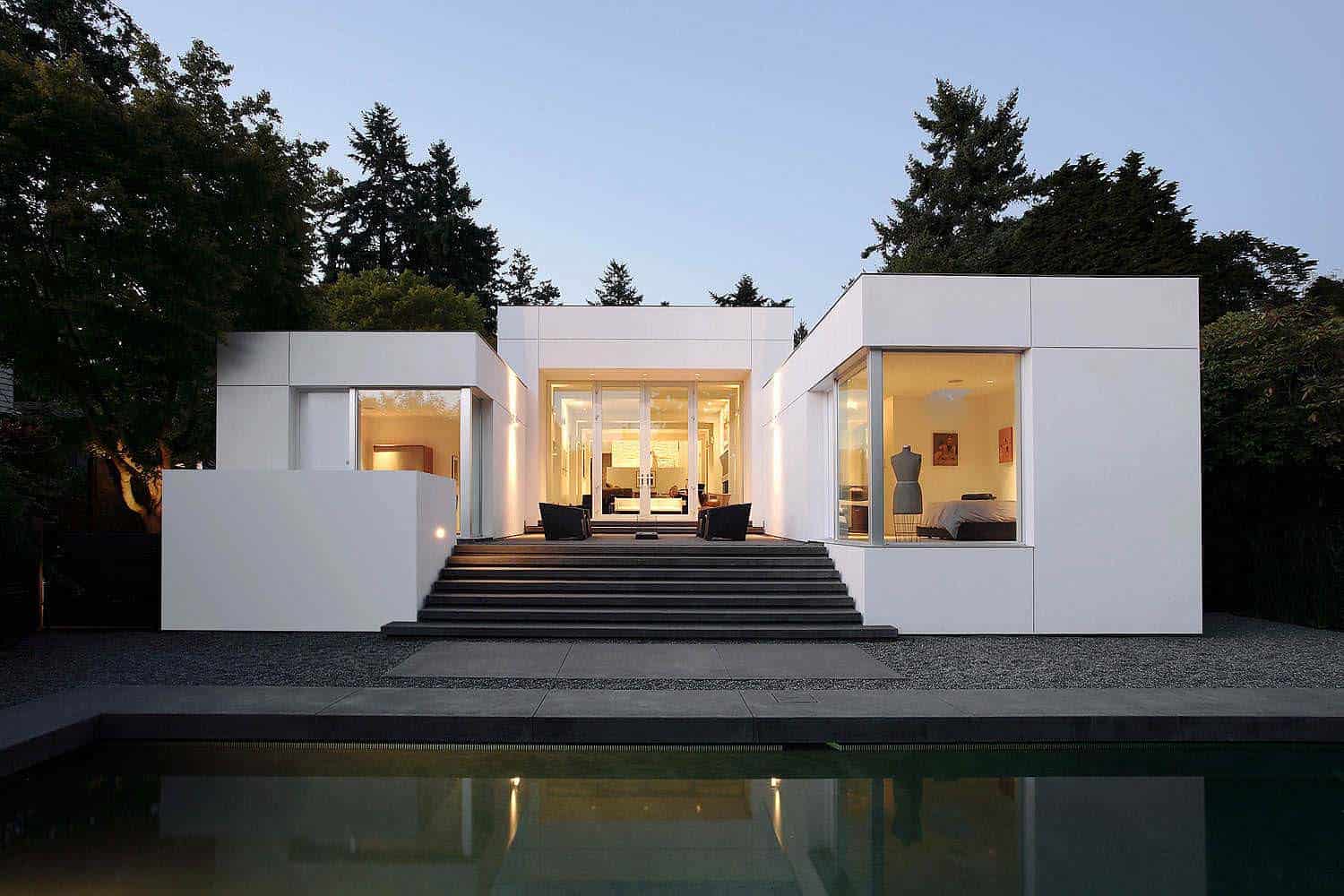 Mid-century modern home showcases brilliant indoor-outdoor living
