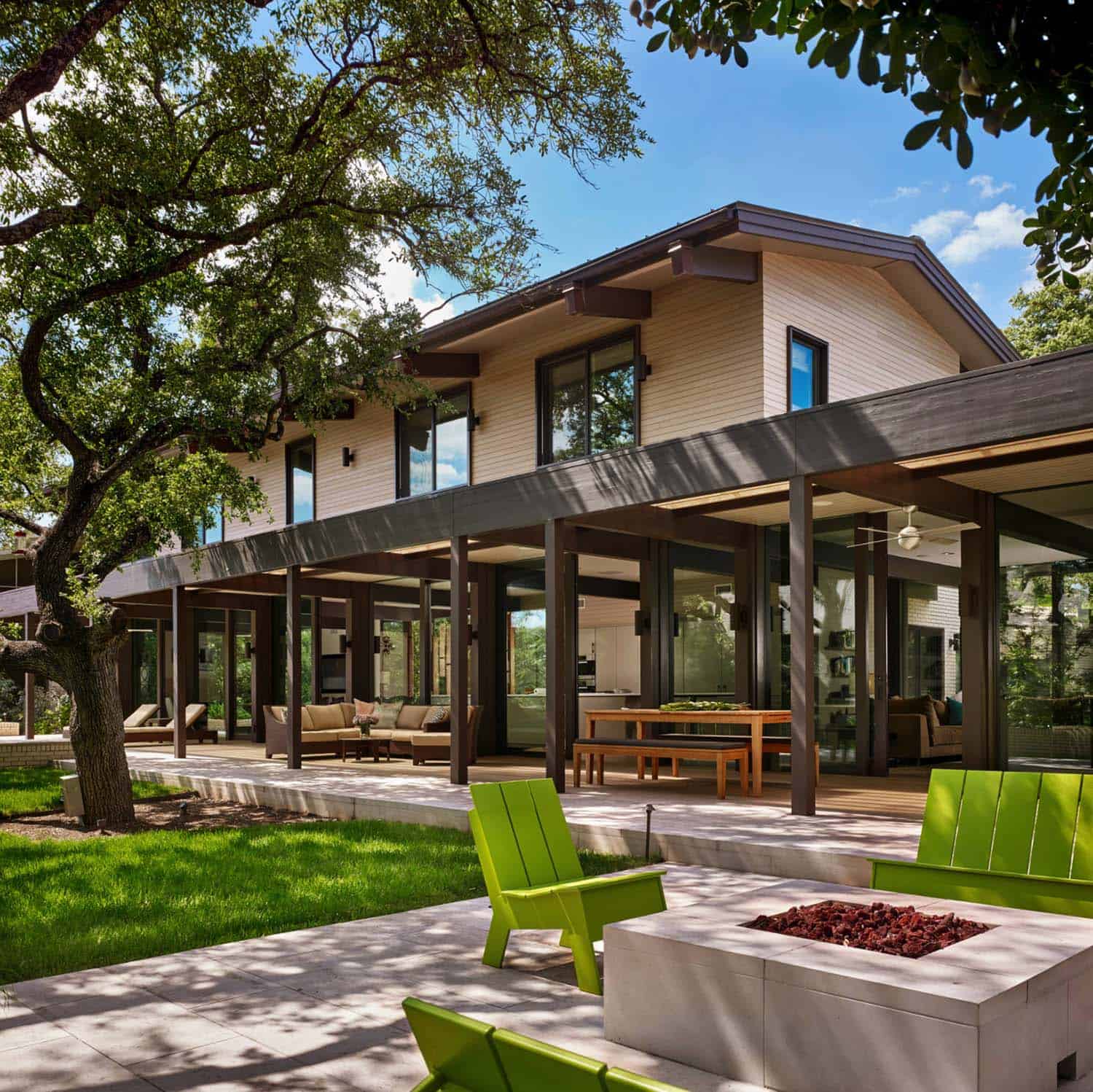 Mid-century modern renovation creates inspired living in Austin