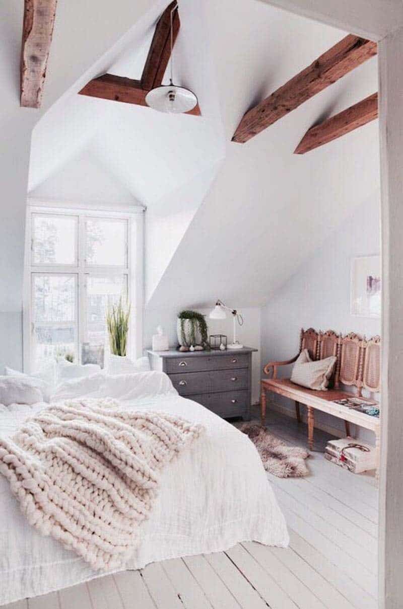 Cozy Small Bedroom Tips: 12 Ideas to Bring Comforts into ...