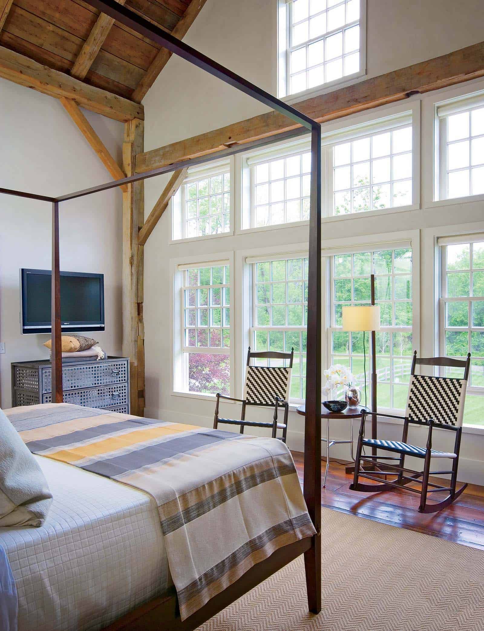 modern-rustic-barn-bedroom