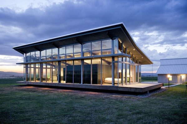 featured posts image for Stunning glass farmhouse by Olson Kundig Architects