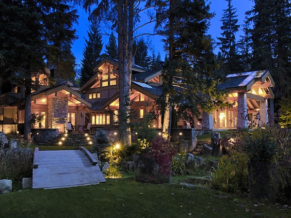 featured posts image for Enchanting luxury estate for sale in Whistler