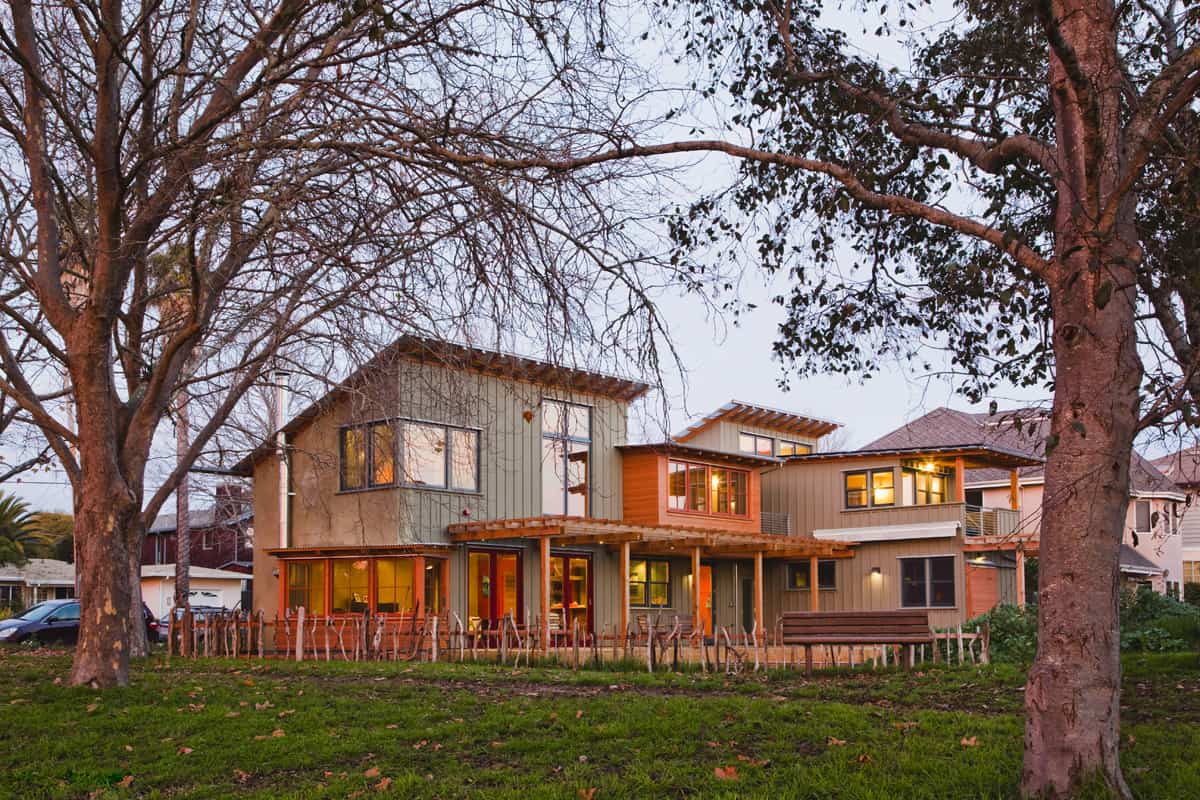 featured posts image for Sustainable straw bale house in Santa Cruz