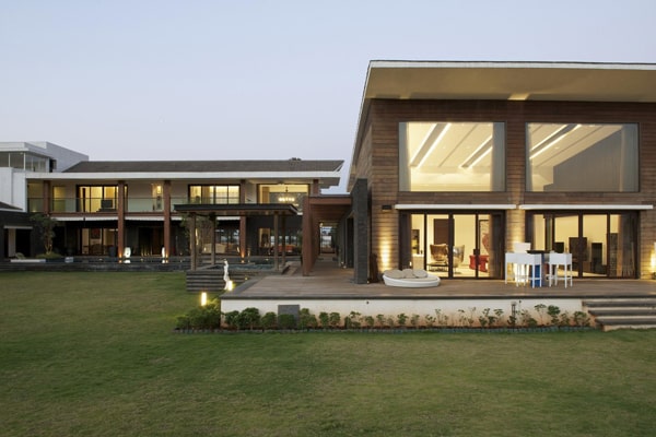 featured posts image for Imposing luxury residence in India: PA House
