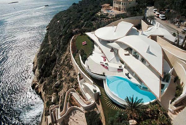featured posts image for Impressive seagull-inspired Rockstar Villa on Mallorca