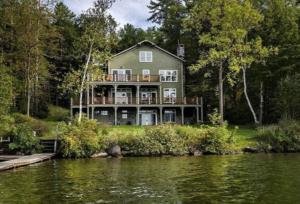 featured posts image for Connecticut lake house designed to maximize its privileged location