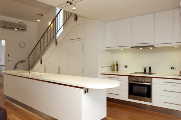 Kitchens Under the Stairs-06-1 Kindesign