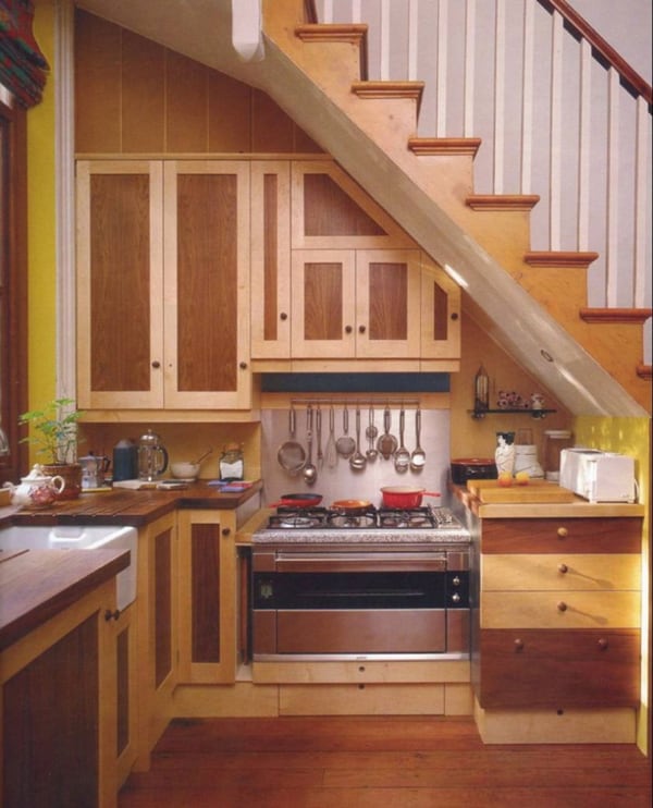 Kitchens Under the Stairs-38-1 Kindesign