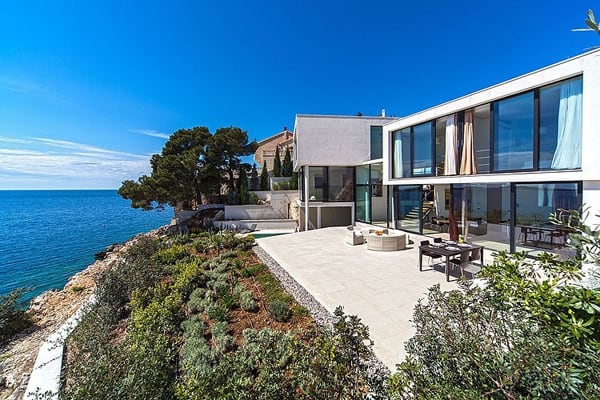 featured posts image for Luxury Golden Rays Villa Resort in Primosten, Croatia