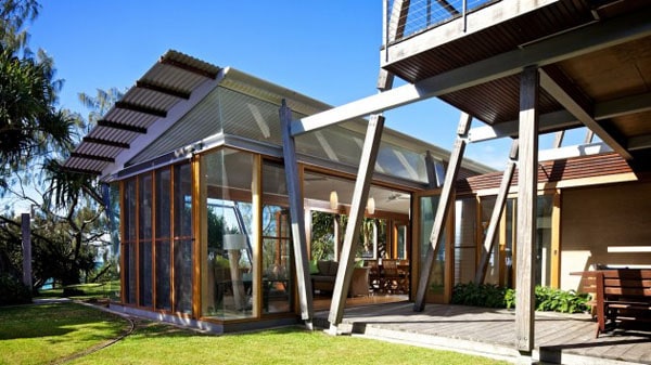 Currimundi Beach House-Loucas Zahos Architects-04-1 Kindesign