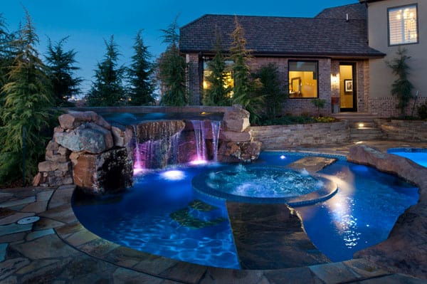 47 Irresistible hot tub spa designs for your backyard
