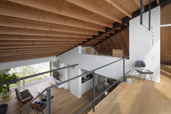 House with a Large Hipped Roof-Naoi Architecture-11-1 Kindesign