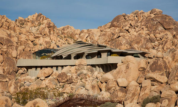 featured posts image for Organic modern estate in Joshua Tree: The Desert House