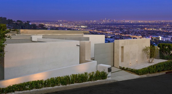 Hollywood Hills Residence- McClean Design-02-1 Kindesign