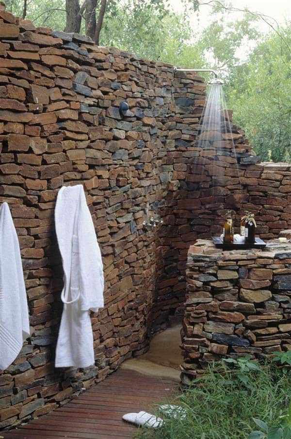 Awesome Outdoor Bathrooms-12-1 Kindesign