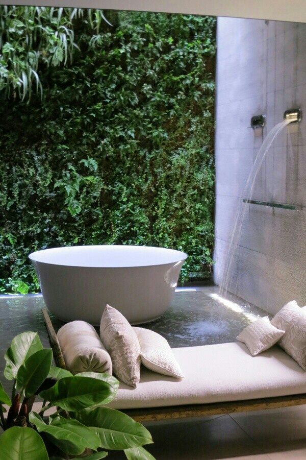 Awesome Outdoor Bathrooms-21-1 Kindesign