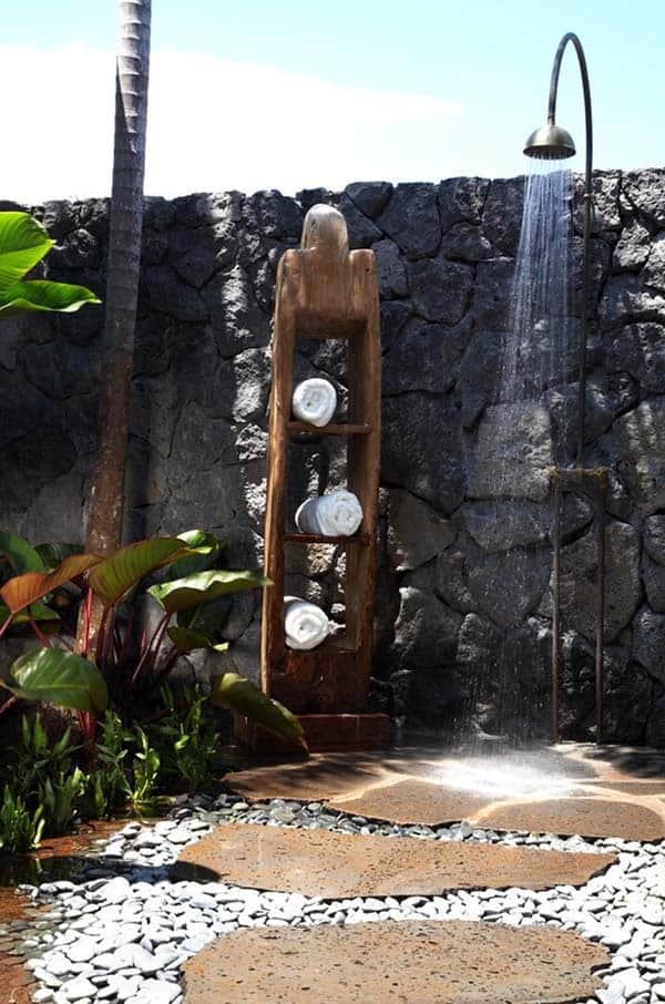 Awesome Outdoor Bathrooms-34-1 Kindesign