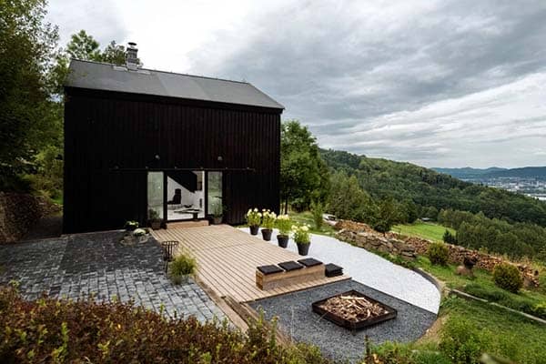 featured posts image for Old barn revamped to elegant yet functional pad in Czech Republic