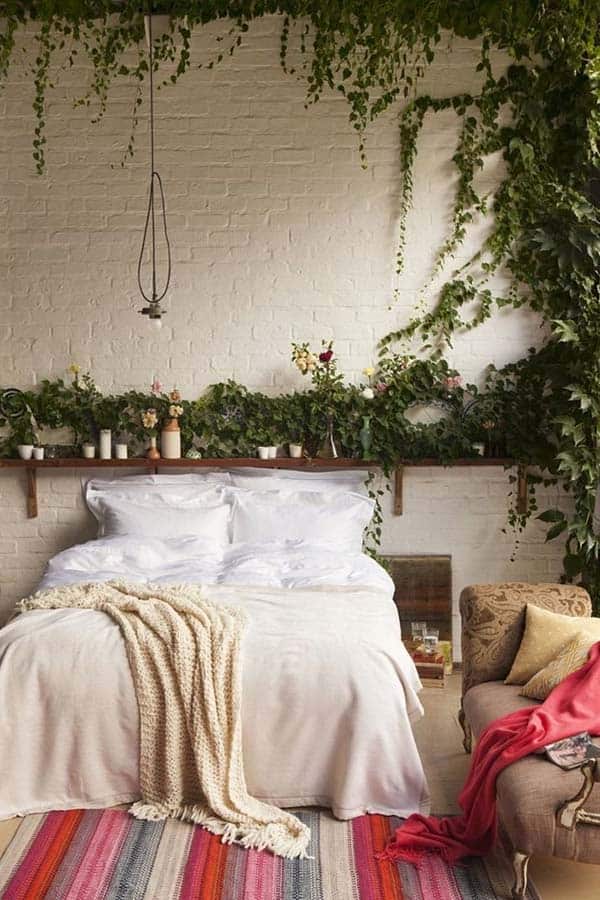 34 Absolutely Dreamy Bedroom Decorating Ideas - Whimsical Decor Ideas