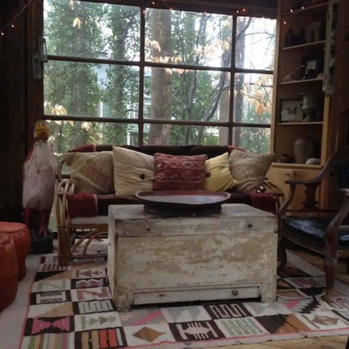 treehouse living room