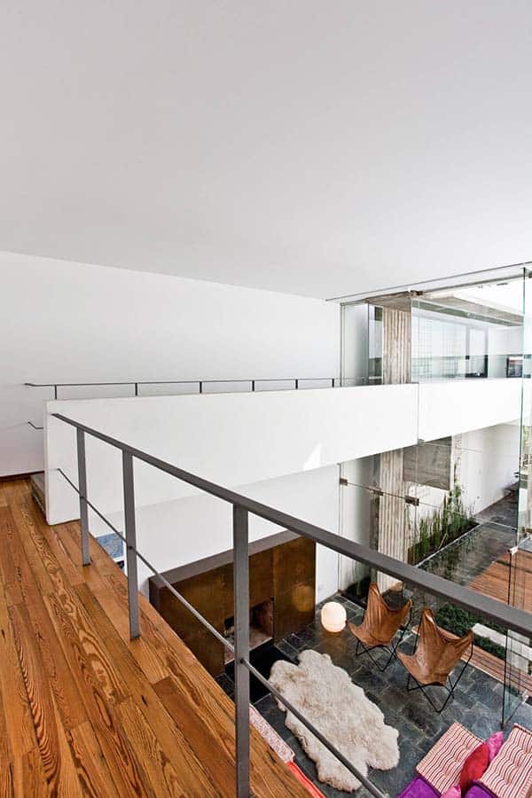 Modern-Concrete-Home-Bak Architects-11-1 Kindesign