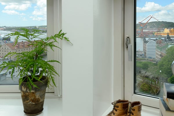 Stylish-Renovated-Apartment-Sweden-28-1 Kindesign