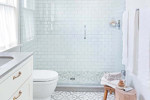 featured posts image for 44 Stunningly white bathroom design inspirations