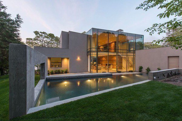 featured posts image for Striking East Hampton property engages with its surroundings