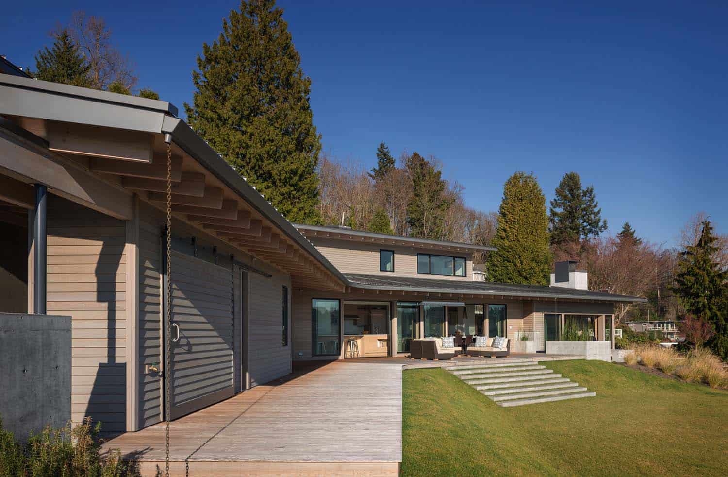 Modern Lake House-SkB Architects-01-1 Kindesign