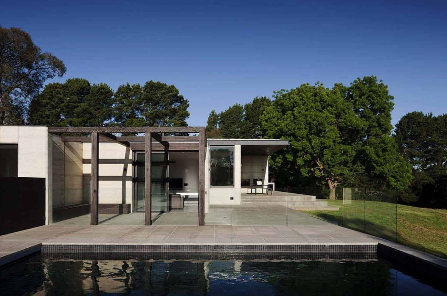 Rammed Earth House-Robson Rak Architects-02-1 Kindesign