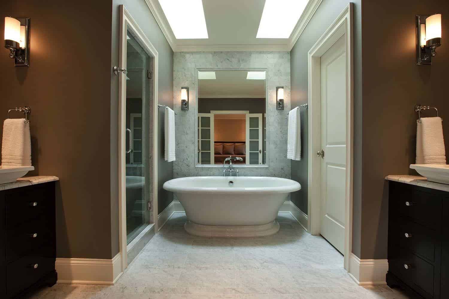 Traditional Home Interior-Michael Abrams-06-1 Kindesign