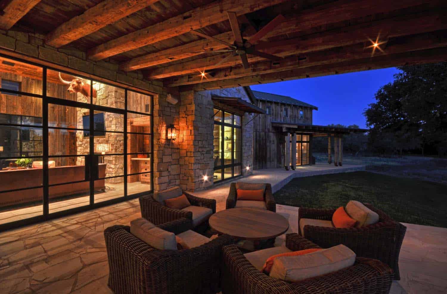 Ranch Home-Cornerstone Architects-52-1 Kindesign