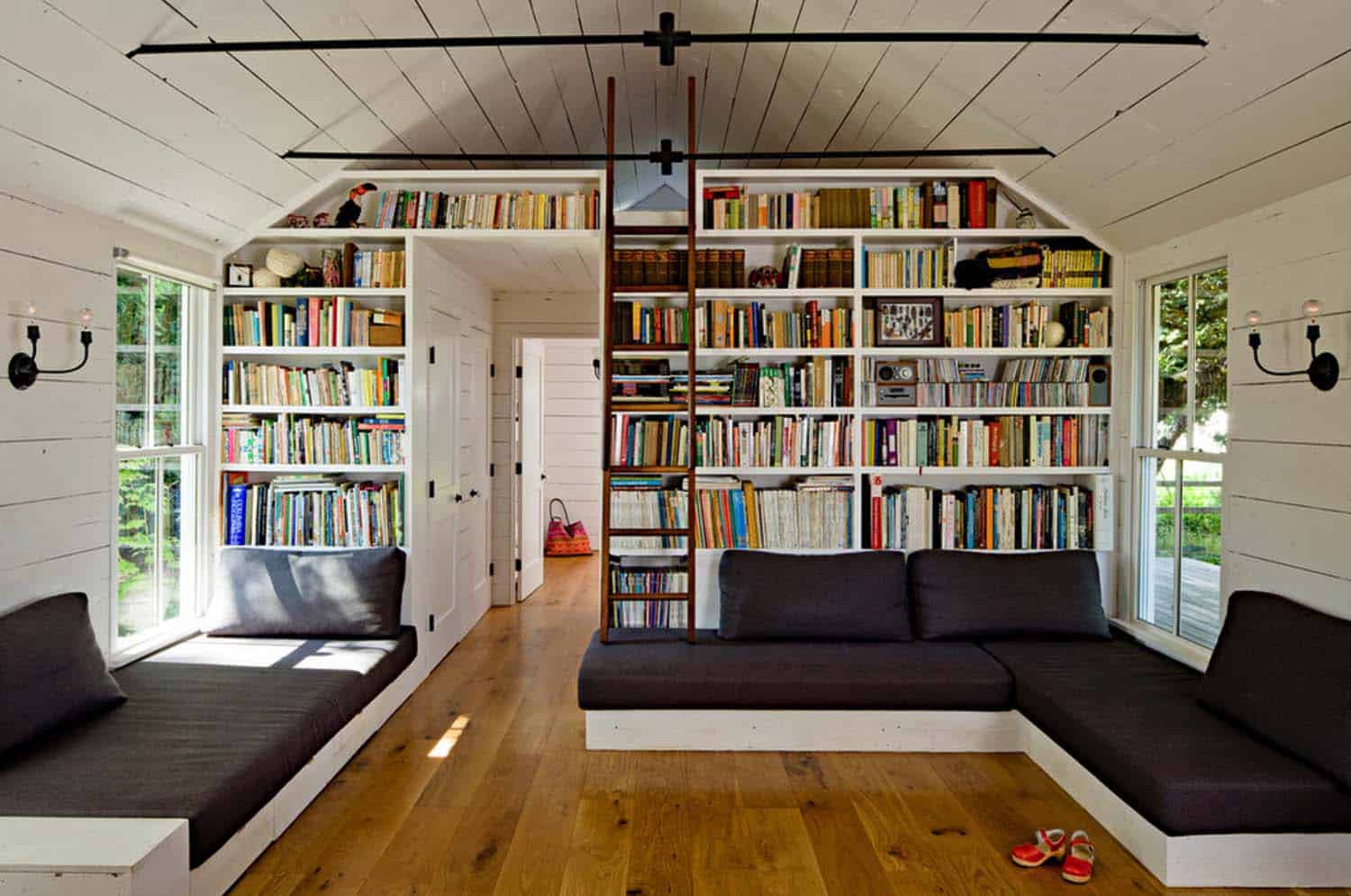 Home Library with Window Seat-28-1 Kindesign