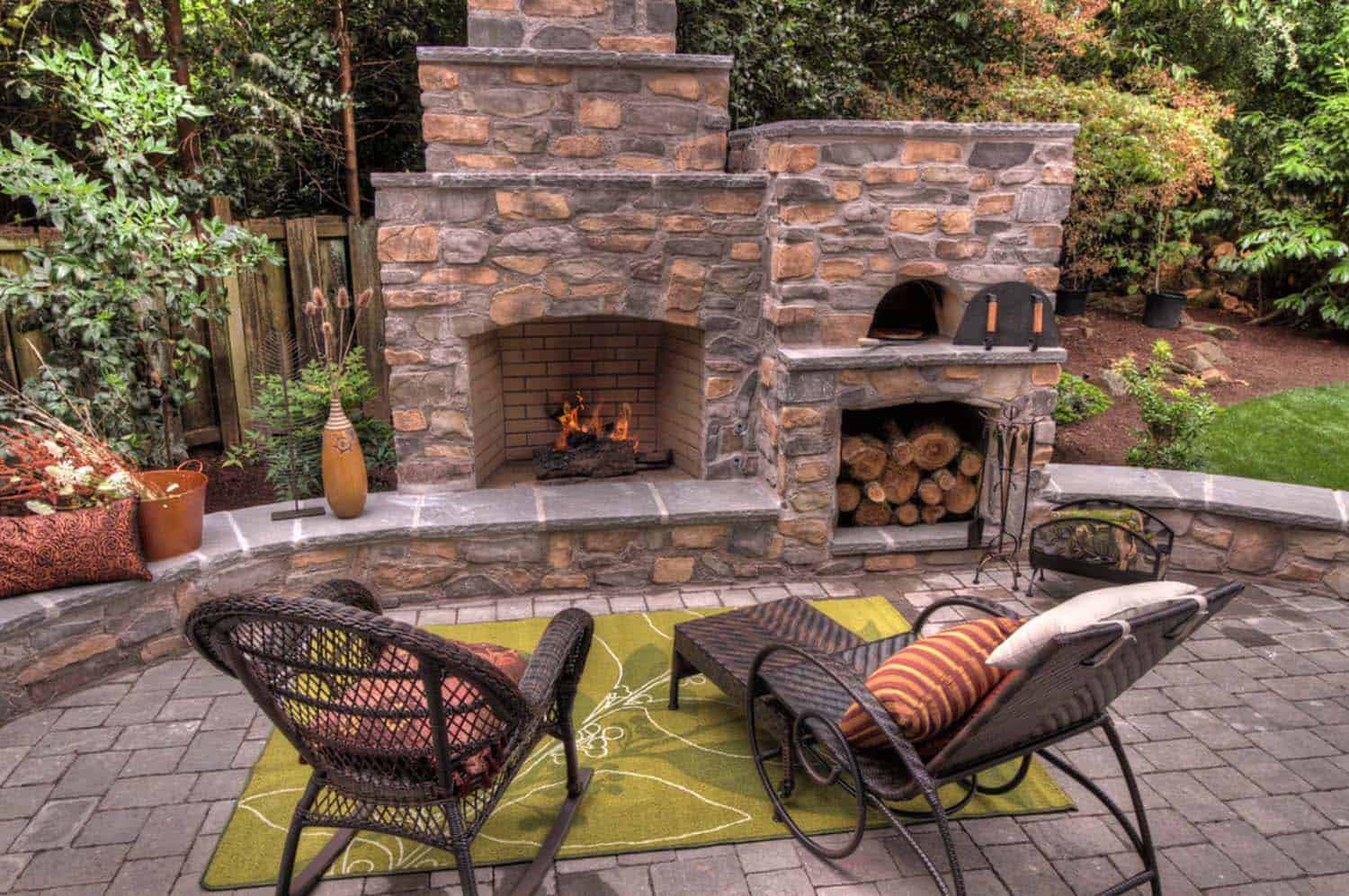 Traditional Outdoor Patio Designs-20-1 Kindesign
