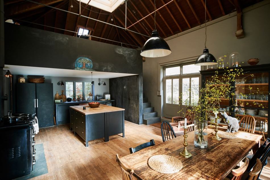 Historic-Home-Renovation-Gloucestershire-Niki Turner-01-1 Kindesign