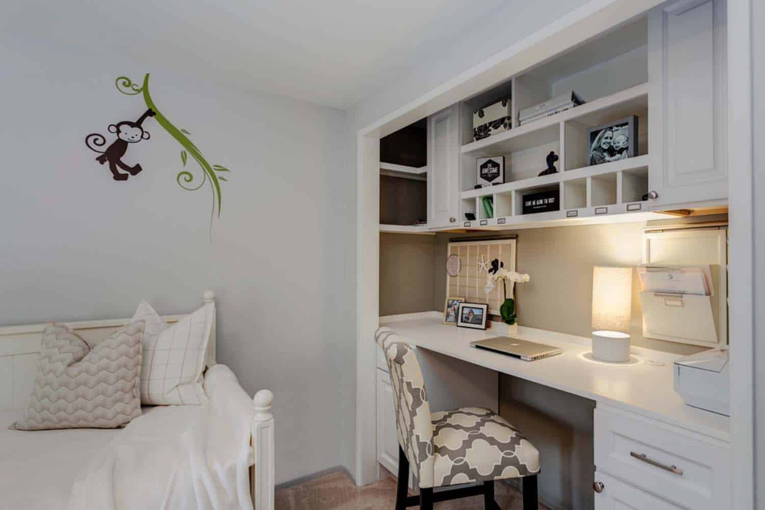 25 Fabulous Ideas For A Home Office In The Bedroom
