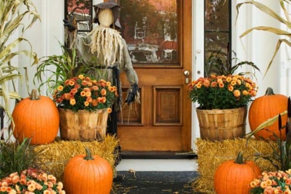 featured posts image for 46 of the Coziest Ways to Decorate your Outdoor Spaces for Fall