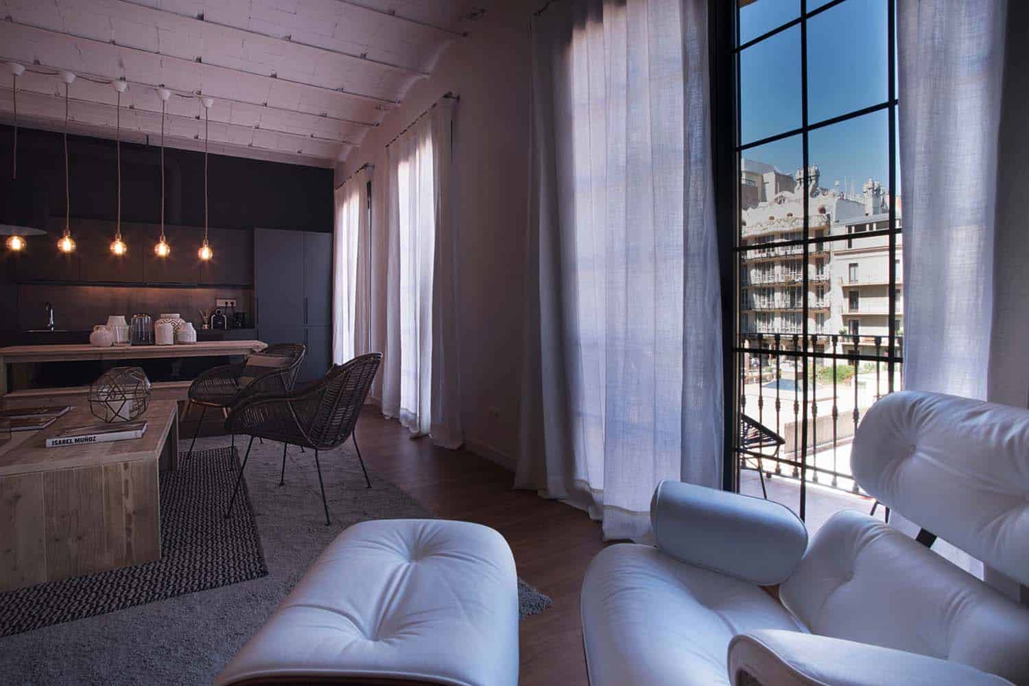 luxury-apartment-renovation-jeev-architecture-02-1-kindesign