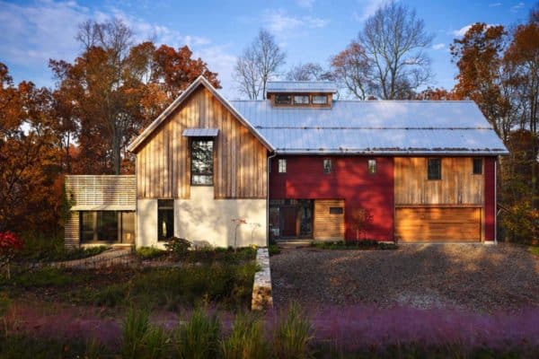 featured posts image for Sustainable modern-rustic barn house in Pennsylvania