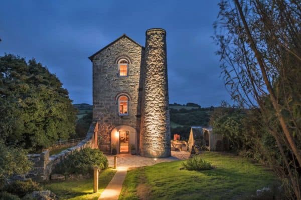 featured posts image for 19th Century engine house becomes rough-luxe retreat in Cornwall