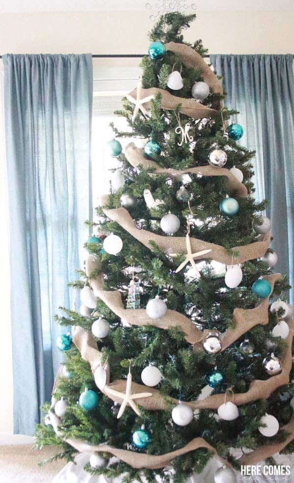 coastal-christmas-tree-decorating-ideas-12-1-kindesign