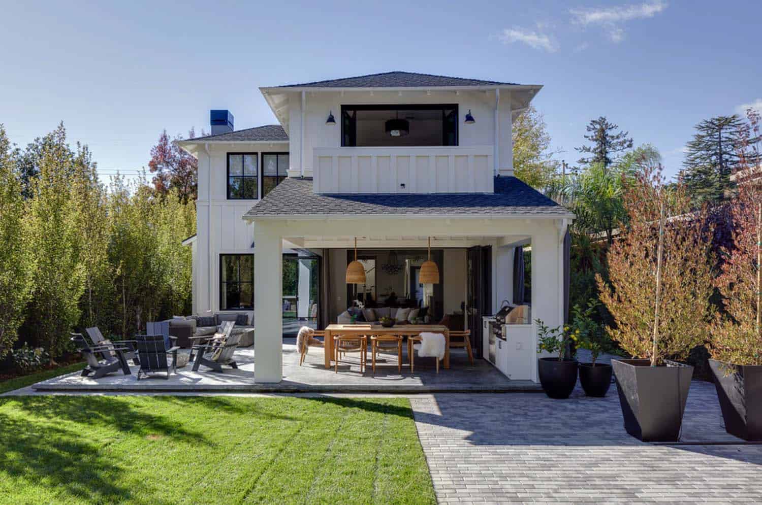 modern-barn-style-home-artistic-designs-for-living-01-1-kindesign