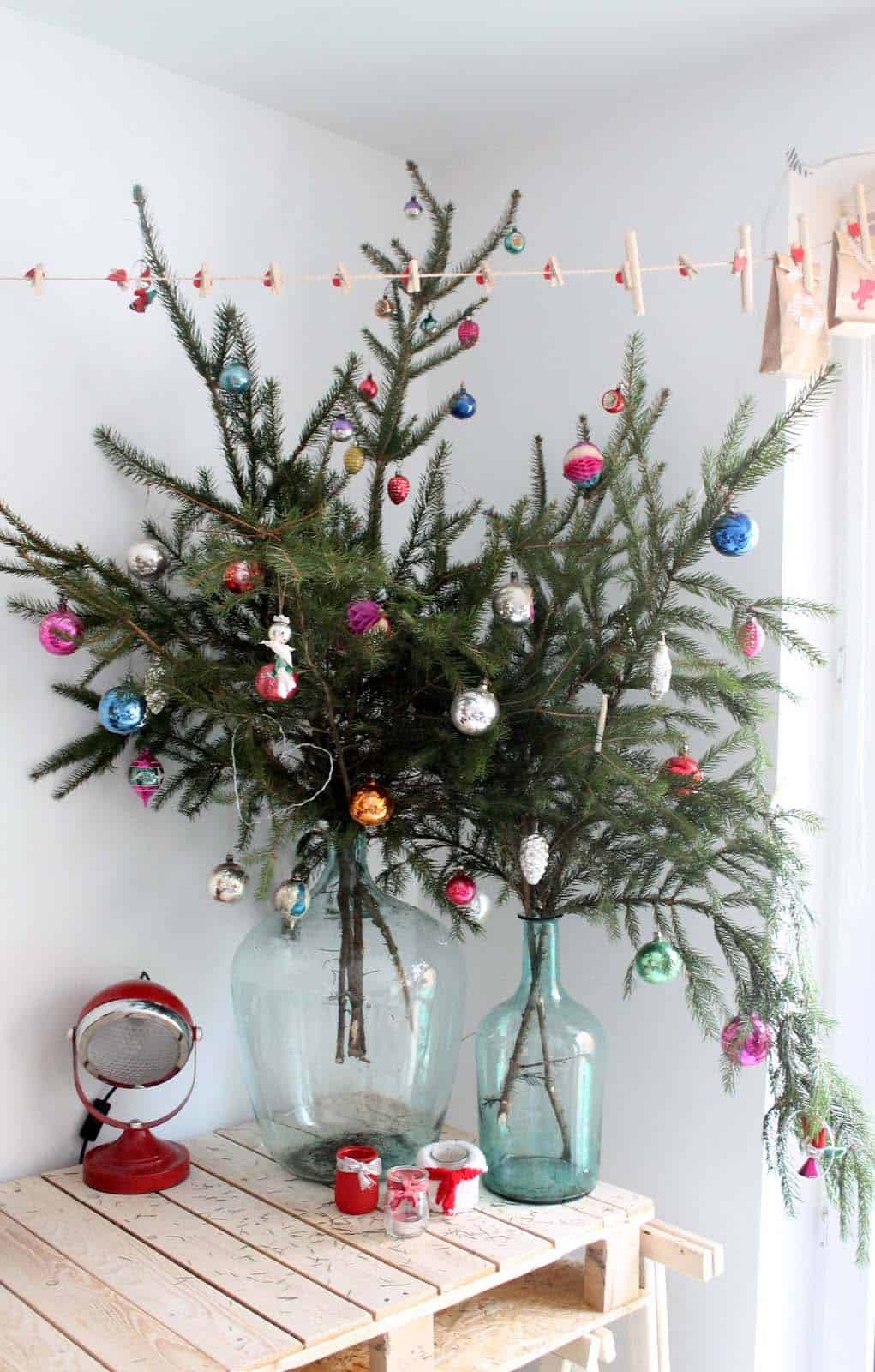 christmas-tree-alternatives-15-1-kindesign
