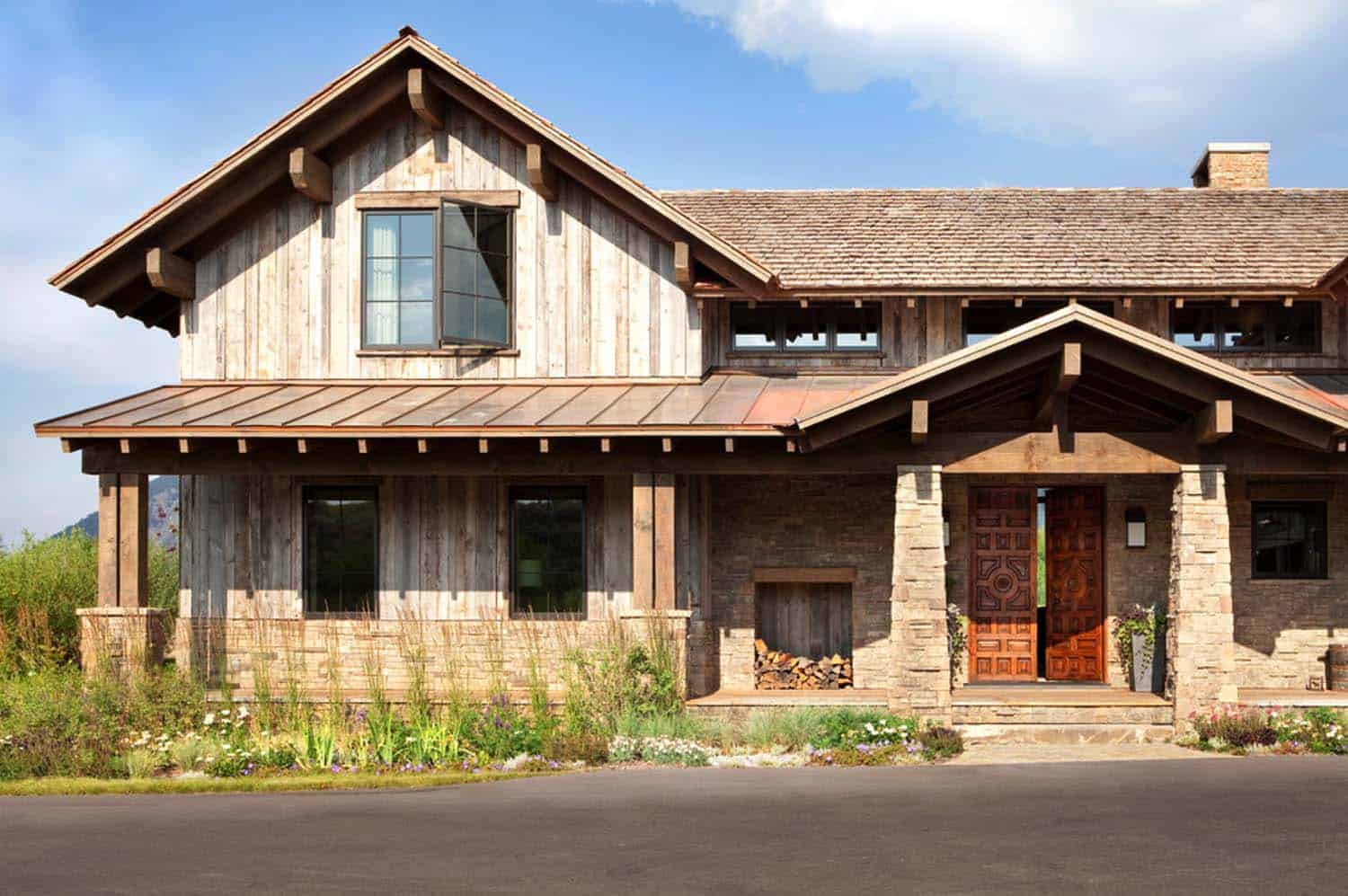 Bullrush Wyoming Farmhouse-CTA Architects-02-1 Kindesign