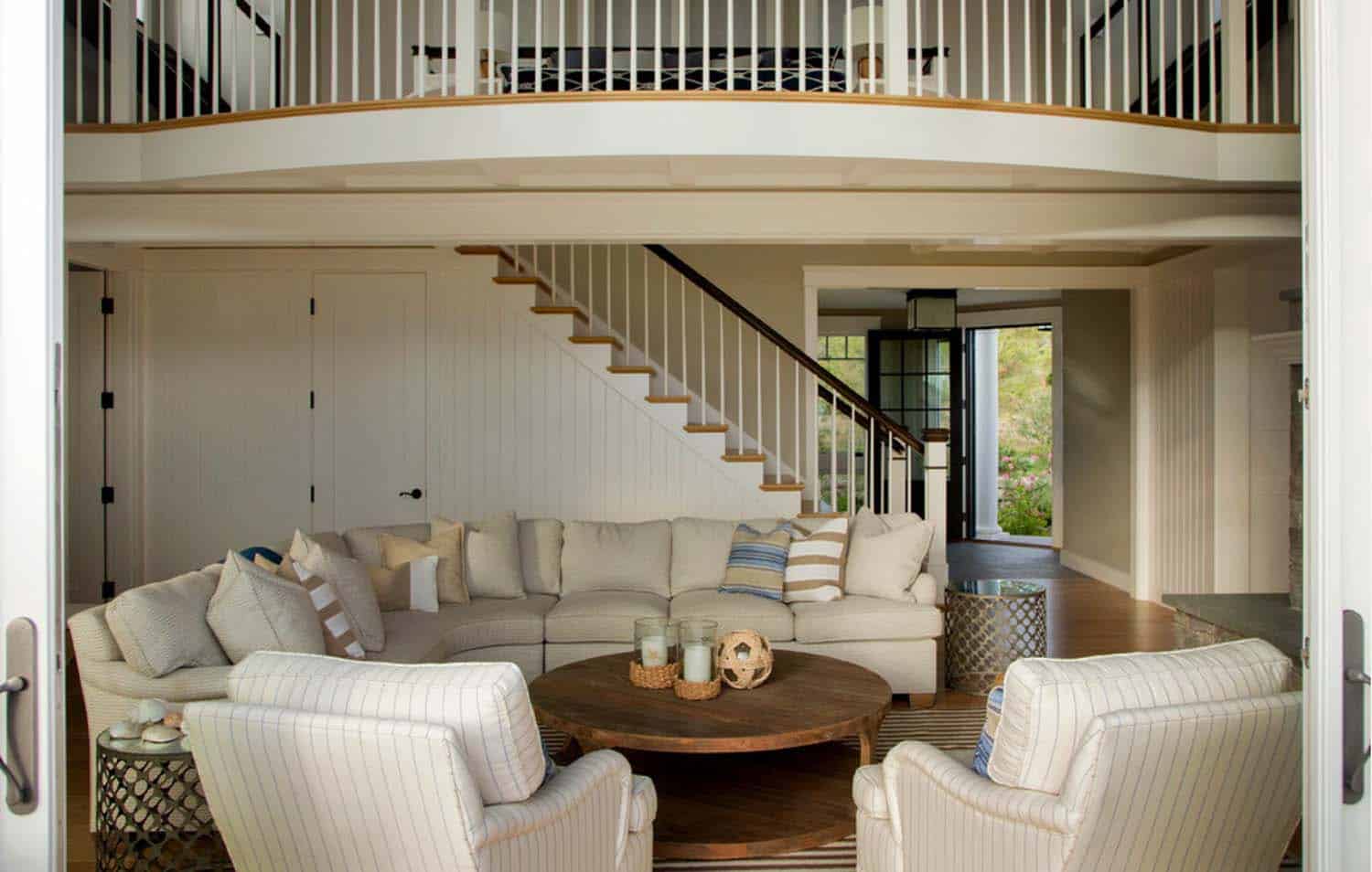 Beach House-Marthas Vineyard Interior Design-03-1 Kindesign