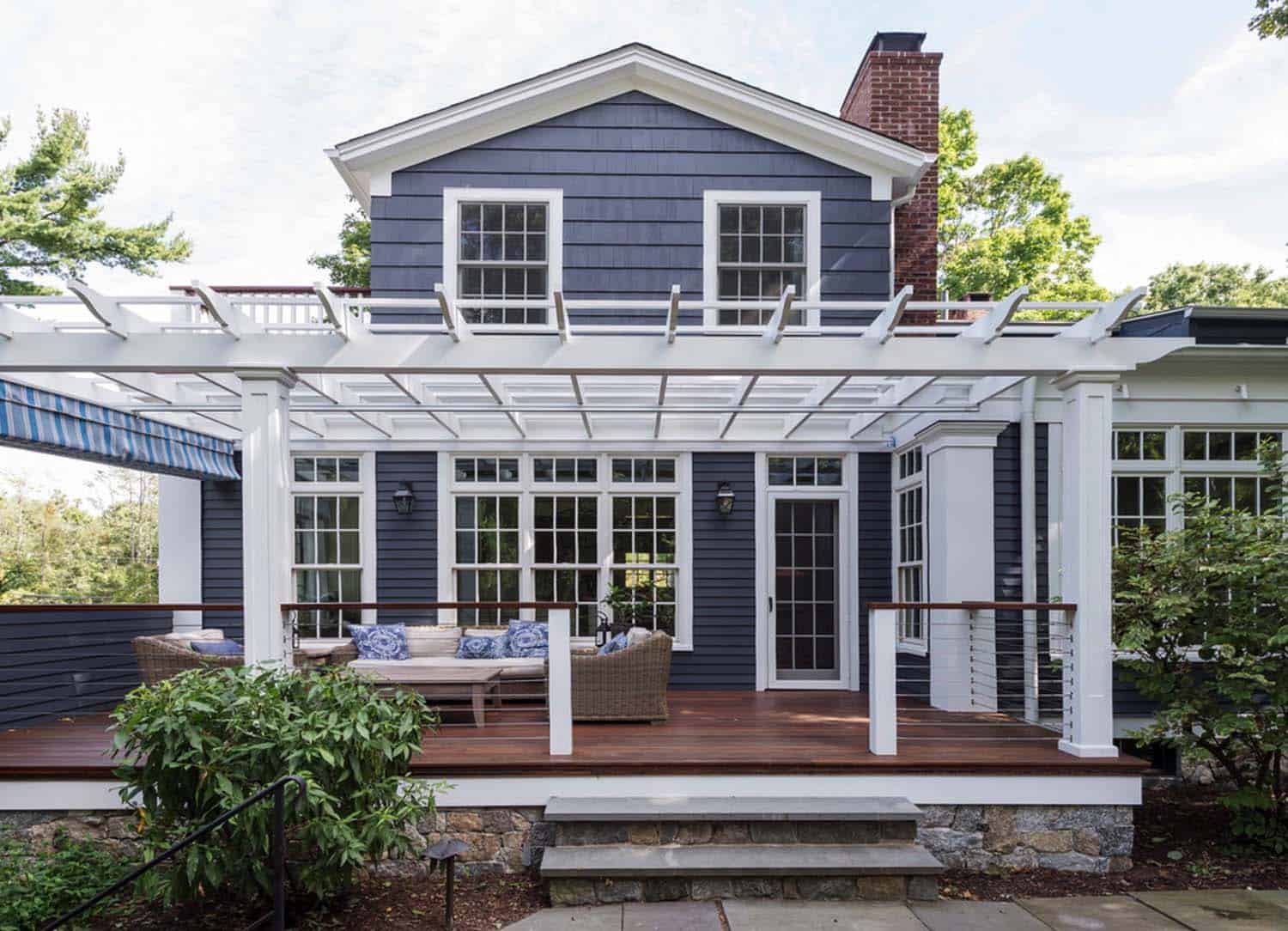 Farmhouse Style Home-Sellars Lathrop Architects-15-1 Kindesign